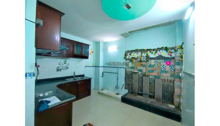 Bán nhà Phường Linh Tây DT sàn 96m2 có 2 Phòng ngủ 2 WC 2 Tầng Đúc chắc chắn giảm 300TR còn 3,75 tỷ